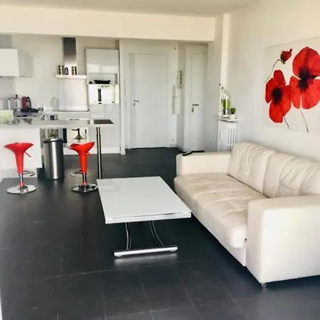 Charming Facing The Sea - Juans Les Pins Appartement